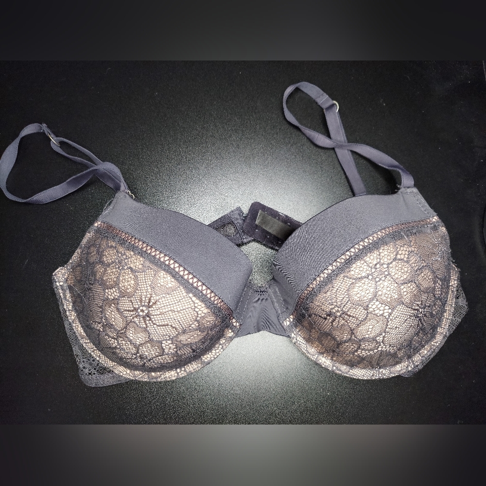 Vince Camuto, 36C